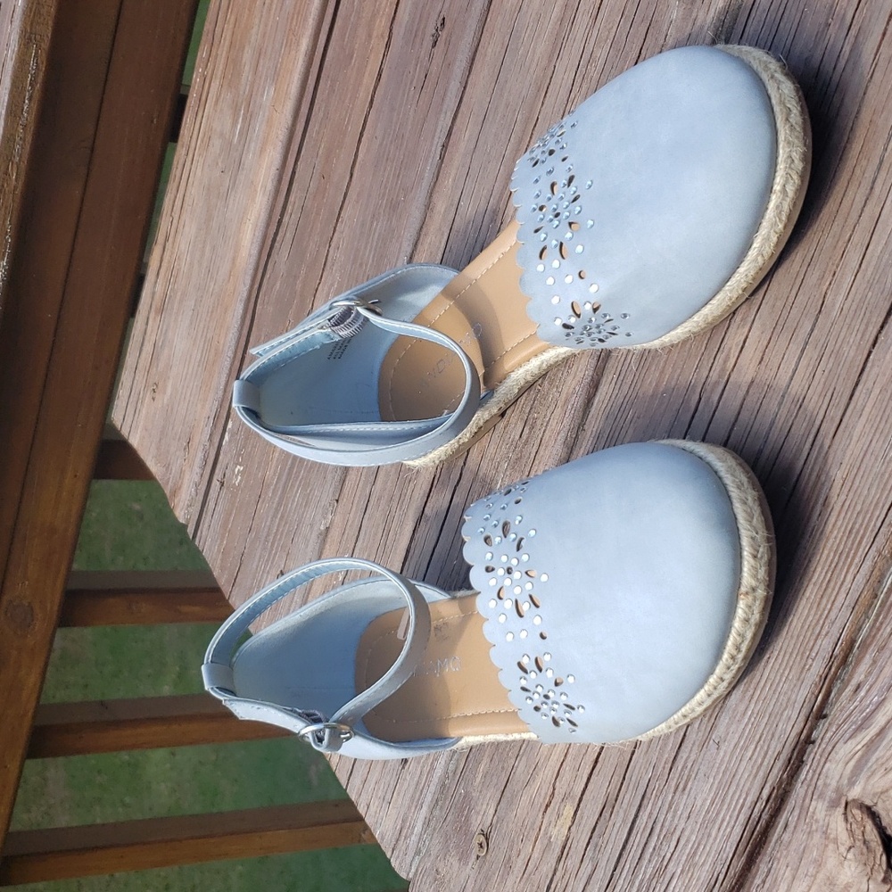 ADIAMO shoes 7.5 wide